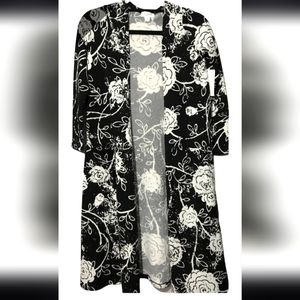Lularoe Sarah Cartigan XS(0-4) Floral 🖤Black & White🤍 🌹NWT